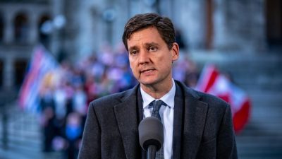 卑诗省省长尹大卫（David Eby）。